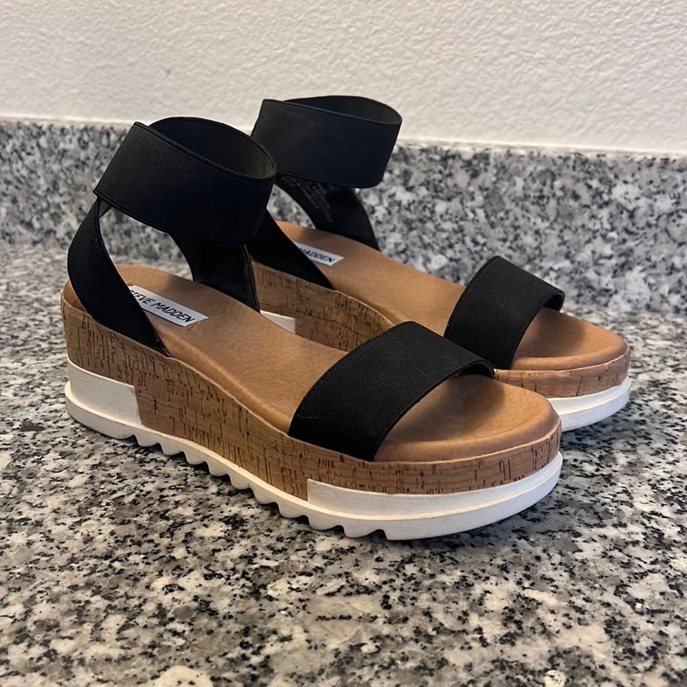 Black Steve Madden platform sandals